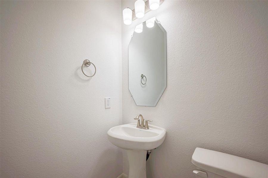 Close-up of interior finishes inside a home in Lago Mar, Texas City (Image 23).