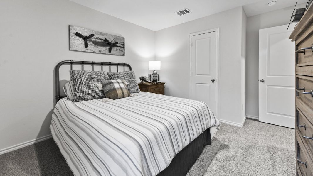 Furnished interior view inside a new home in Saddlebrook, Waxahachie (Image 10).