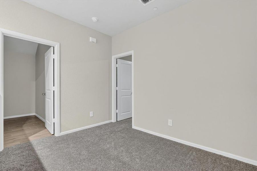 Spacious, unfurnished interior of a new home in , Haltom City (Image 16). Spacious, unfurnished interior of a new home in , Haltom City (Image 16).