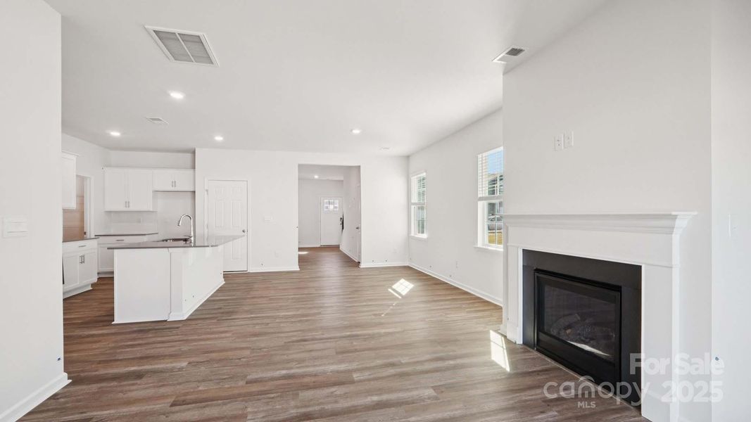 Spacious, unfurnished interior of a new home in Wallace Springs, Statesville (Image 30). Spacious, unfurnished interior of a new home in Wallace Springs, Statesville (Image 30).
