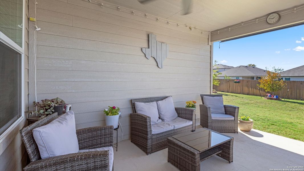 Exterior details and patio area of a home in Arroyo Ranch, Seguin (Image 23).