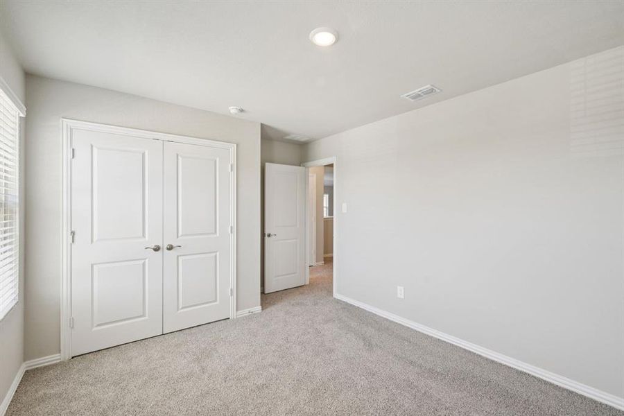 Photo is not of the actual home, but is an inspirational photo of builder’s model home and may depict options, furnishings, and/or decorator features that are not included. Photo is not of the actual home, but is an inspirational photo of builder’s model home and may depict options, furnishings, and/or decorator features that are not included.