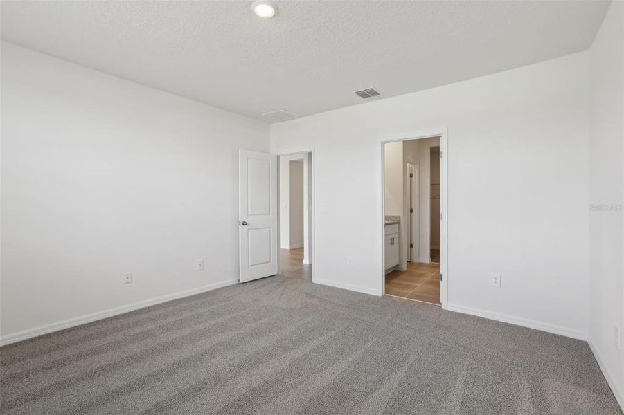 Spacious, unfurnished interior of a new home in , Brooksville (Image 20).