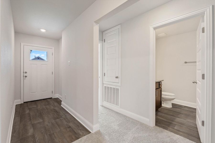 Spacious, unfurnished interior of a new home in Grand Oaks Reserve, Cleveland (Image 24). Spacious, unfurnished interior of a new home in Grand Oaks Reserve, Cleveland (Image 24).