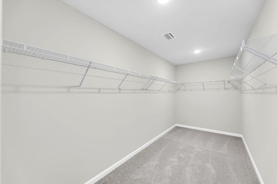 Spacious, unfurnished interior of a new home in , Ravenel (Image 14).
