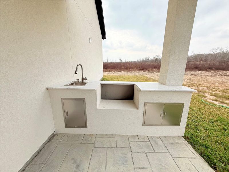 Exterior details and patio area of a home in , Dayton (Image 25).