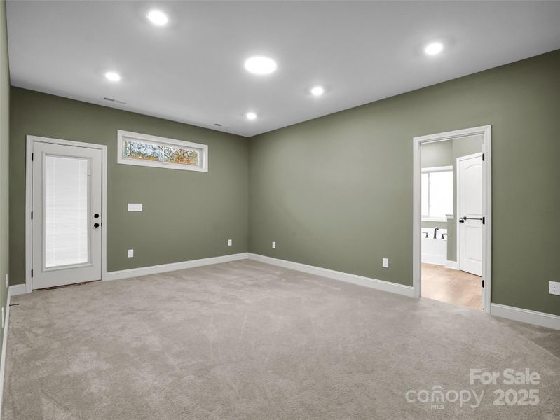 Spacious, unfurnished interior of a new home in , Rutherfordton (Image 31).