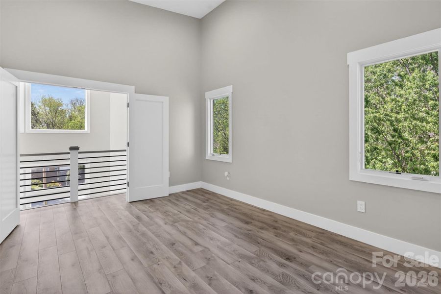 Spacious, unfurnished interior of a new home in , Asheville (Image 22).