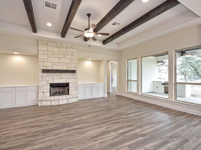 Representative unfurnished interior of a home built from the San Simeon I by Giddens Homes in Clearwater Ranch, Liberty Hill (Image 26).
