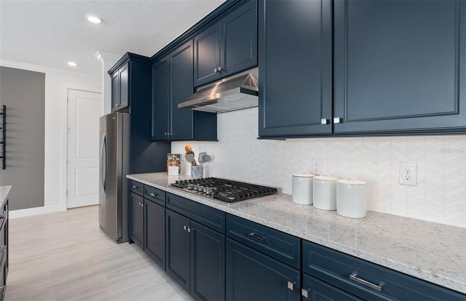 Furnished interior view inside a new home in Del Webb Lakehaven, Clermont (Image 8).