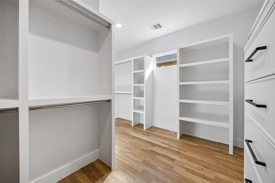 Spacious, unfurnished interior of a new home in , Dallas (Image 33). Spacious, unfurnished interior of a new home in , Dallas (Image 33).