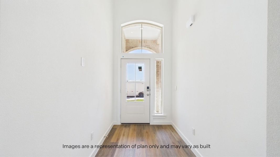 Spacious, unfurnished interior of a new home in Westmont, Lubbock (Image 22).
