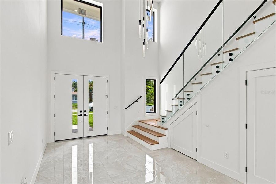 Spacious, unfurnished interior of a new home in , Tampa (Image 20). Spacious, unfurnished interior of a new home in , Tampa (Image 20).