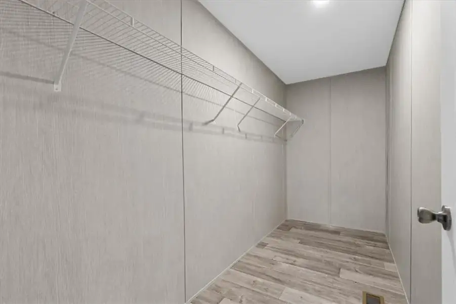 Spacious, unfurnished interior of a new home in , Fairmount (Image 17).