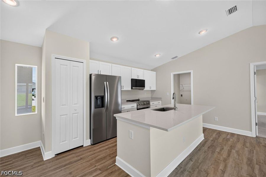Furnished interior view inside a new home in Cape Coral, Cape Coral (Image 10).