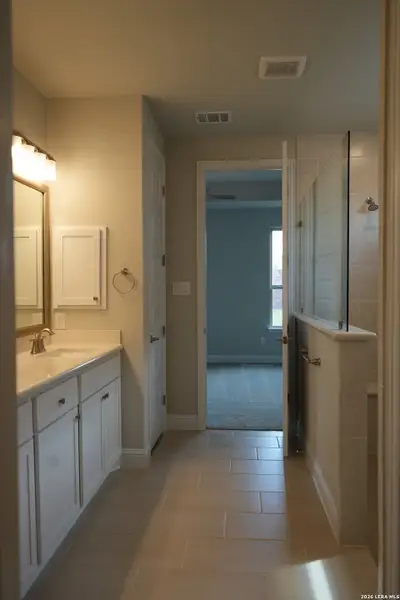 Furnished interior view inside a new home in Buffalo Crossing, Cibolo (Image 4).