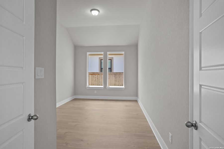 Spacious, unfurnished interior of a new home in Mayfair, New Braunfels (Image 32).