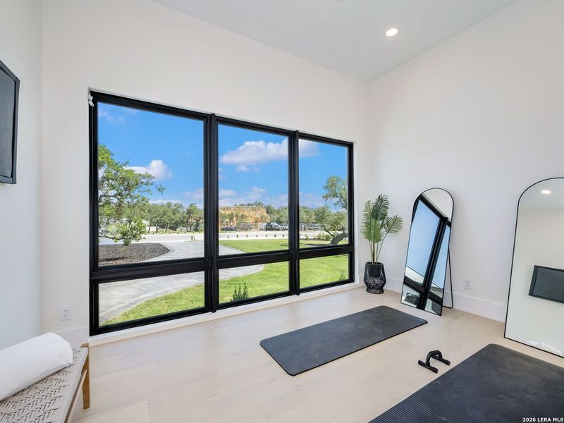 Image 71 of a home in .