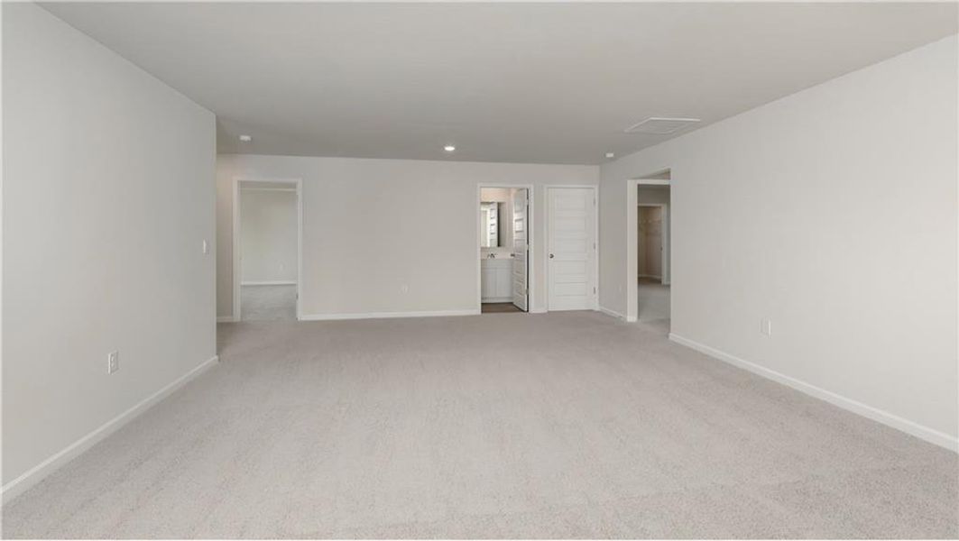 Spacious, unfurnished interior of a new home in Bridle Creek, Locust Grove (Image 15).
