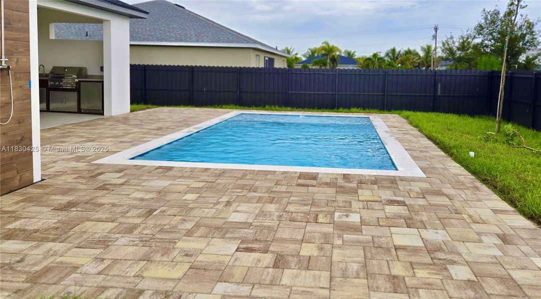 Exterior details and patio area of a home in , Cape Coral (Image 4).