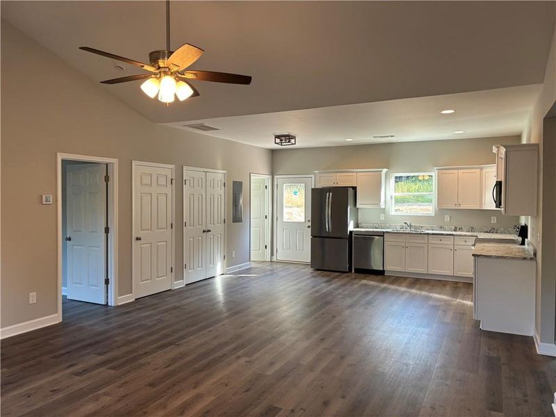 Image 14 of a home in .