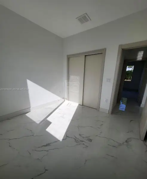 Image 11 of a home in .