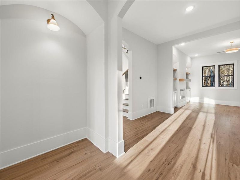 Spacious, unfurnished interior of a new home in , Gainesville (Image 61).