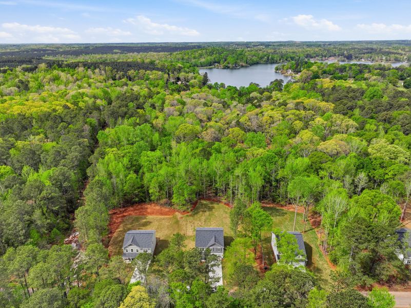 Image 30 of a home in Broadway Lake.