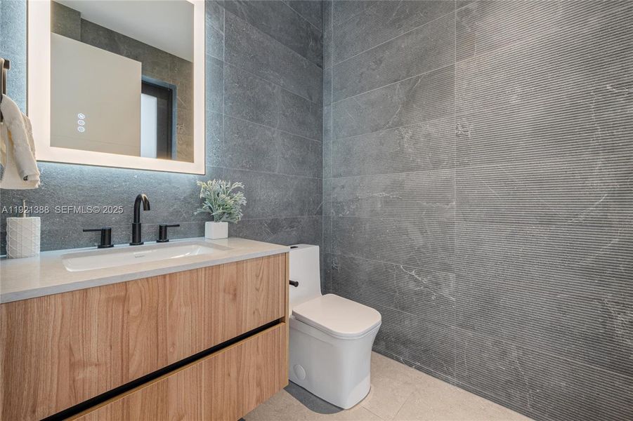 Furnished interior view inside a new home in , Miami (Image 28).