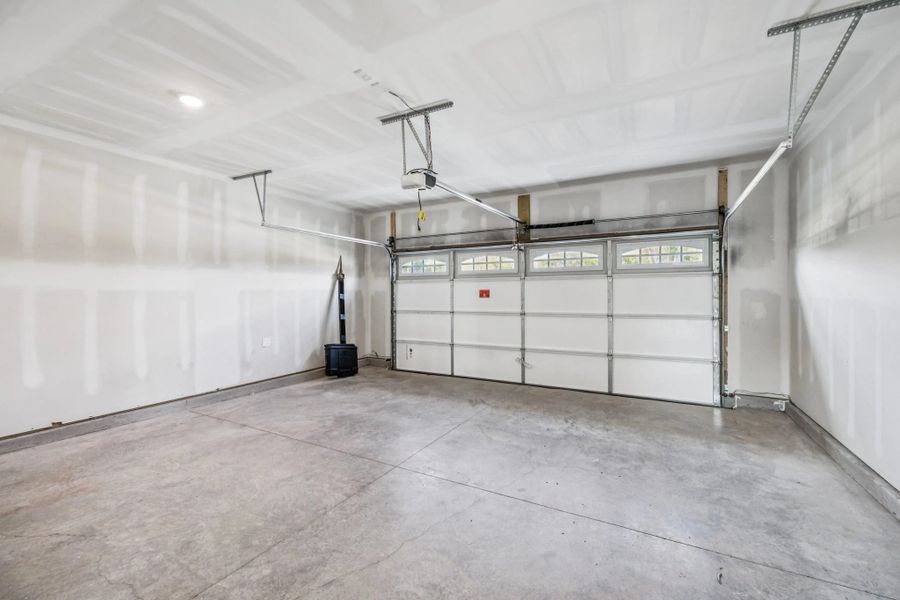 Spacious, unfurnished interior of a new home in Ascent at Arbor Ridge, La Vergne (Image 39). Spacious, unfurnished interior of a new home in Ascent at Arbor Ridge, La Vergne (Image 39).