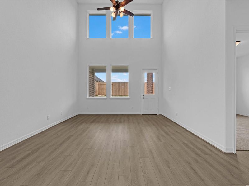 Spacious, unfurnished interior of a new home in Emory Glen, Magnolia (Image 15).