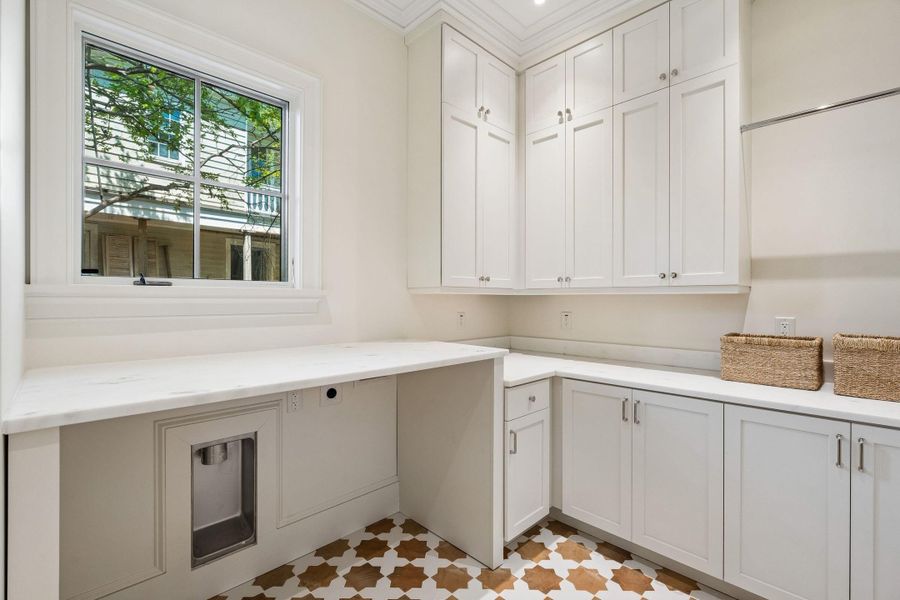 Furnished interior view inside a new home in , Charleston (Image 13).