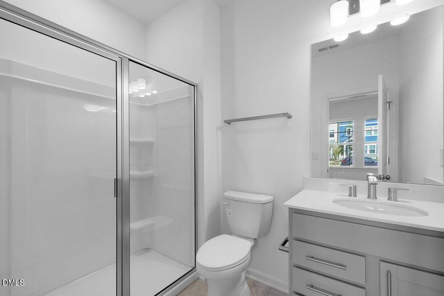 greystone-bathroom-01