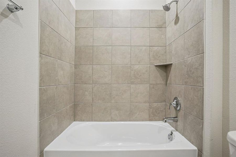 Photo is not of the actual home, but is an inspirational photo of builder’s model home and may depict options, furnishings, and/or decorator features that are not included. Photo is not of the actual home, but is an inspirational photo of builder’s model home and may depict options, furnishings, and/or decorator features that are not included.