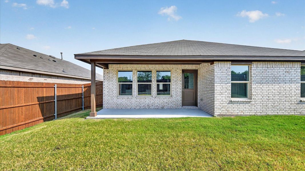 Exterior details and patio area of a home in Legado, Cleburne (Image 24).