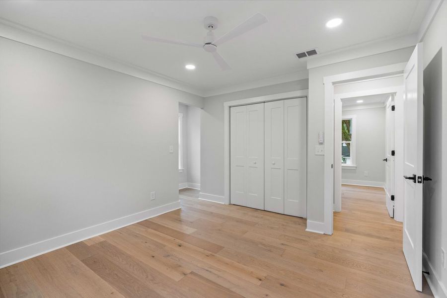 Spacious, unfurnished interior of a new home in , Charleston (Image 26).