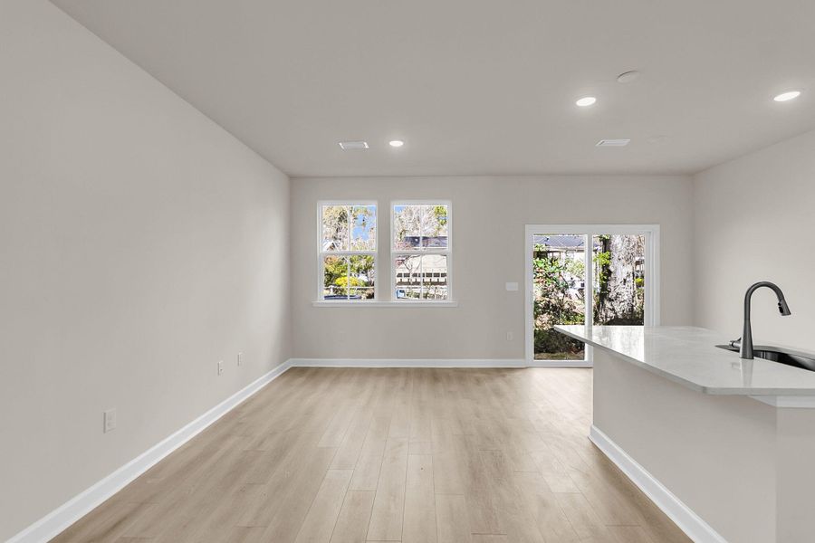 Spacious, unfurnished interior of a new home in , Summerville (Image 17).