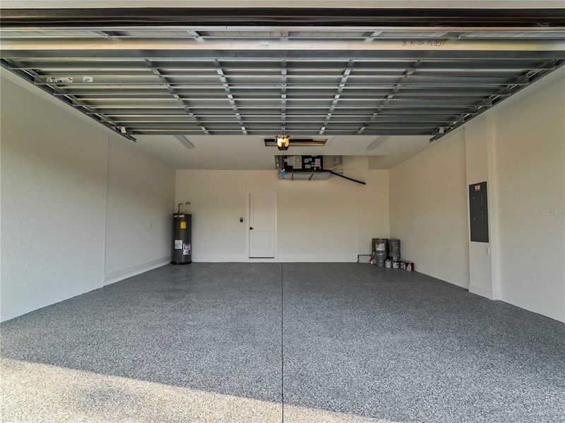 Spacious, unfurnished interior of a new home in , Port Charlotte (Image 52).