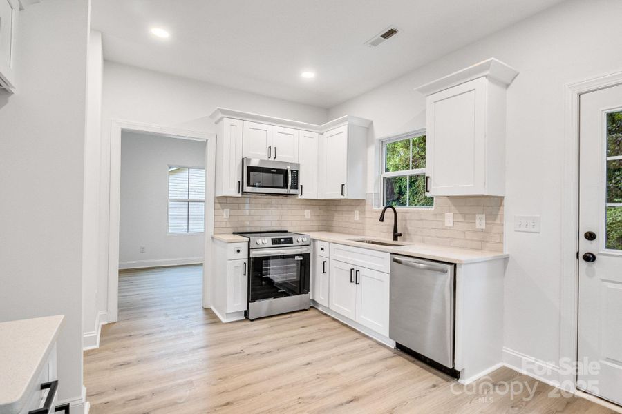 Furnished interior view inside a new home in , Kannapolis (Image 6).