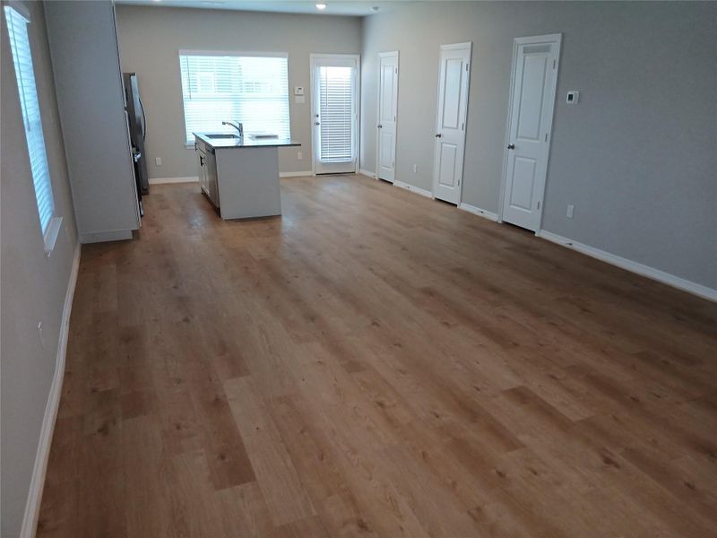 Spacious, unfurnished interior of a new home in , Houston (Image 6).