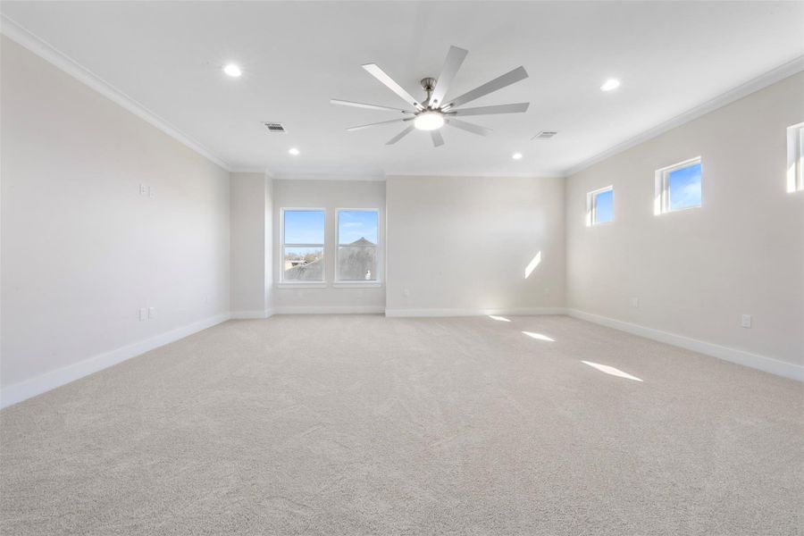 Spacious, unfurnished interior of a new home in , Baytown (Image 40).