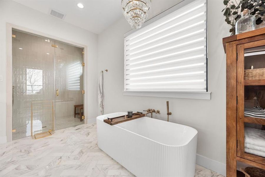 Furnished interior view inside a new home in , Corsicana (Image 13).