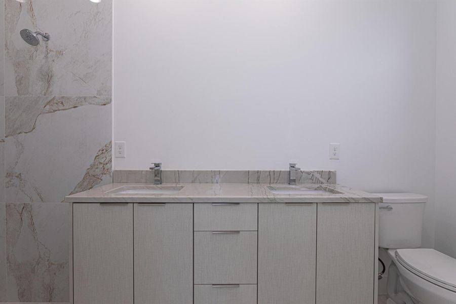 Image 37 of a home in .