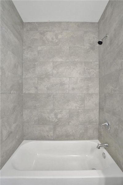 Close-up of interior finishes inside a home in , Fort Lauderdale (Image 17).