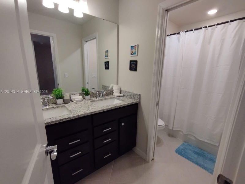 Furnished interior view inside a new home in , Clermont (Image 6). Furnished interior view inside a new home in , Clermont (Image 6).