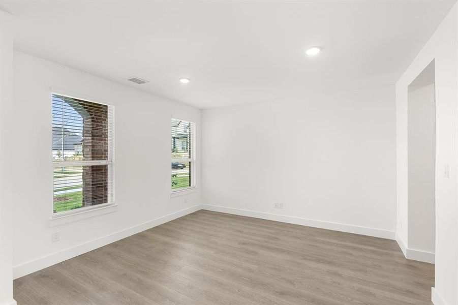 413 Tower-Dining Room-1