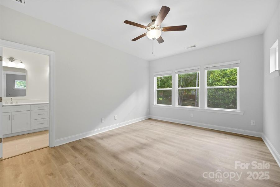 Spacious, unfurnished interior of a new home in , Charlotte (Image 27).