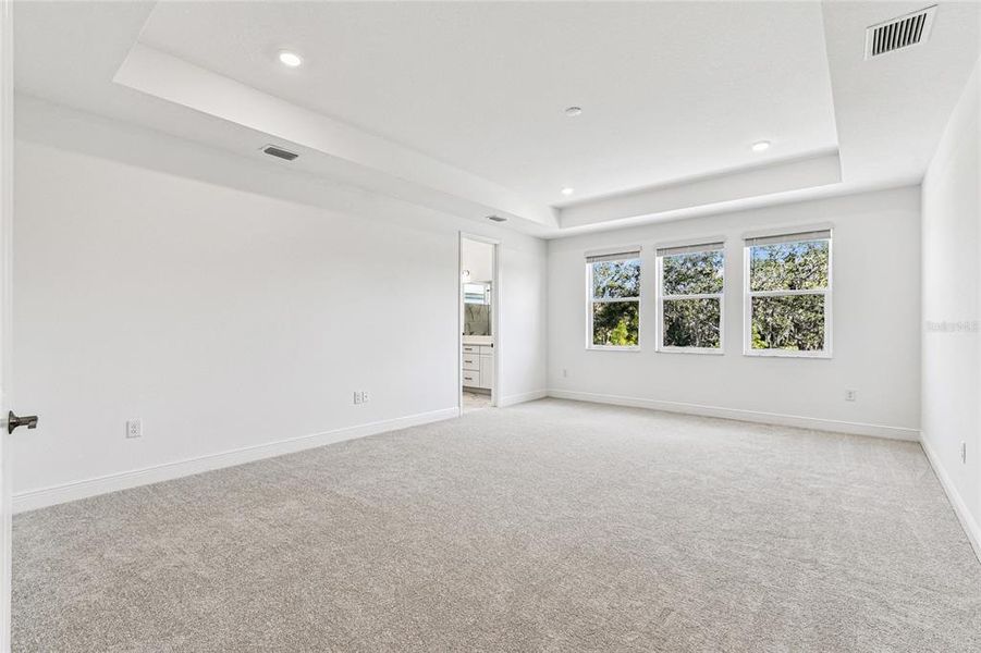Spacious, unfurnished interior of a new home in Hawkstone, Sarasota (Image 32). Spacious, unfurnished interior of a new home in Hawkstone, Sarasota (Image 32).