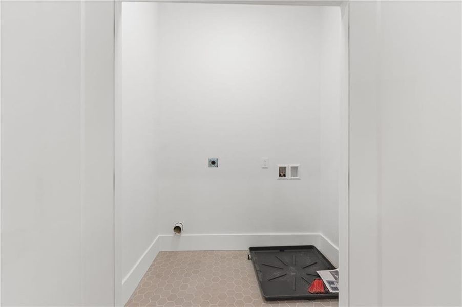 Spacious, unfurnished interior of a new home in , Atlanta (Image 32).