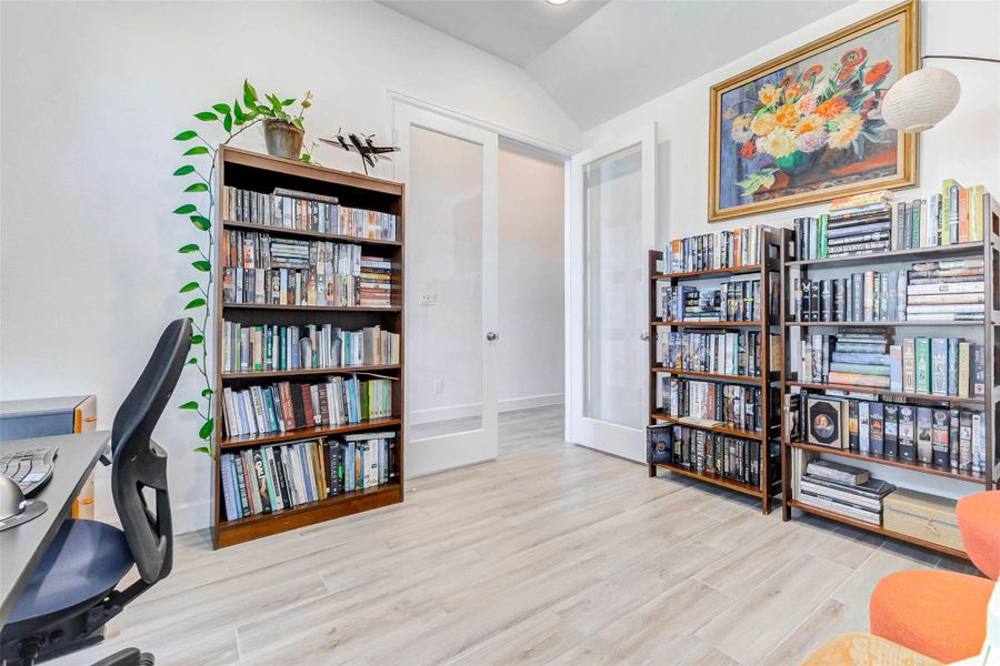 Furnished interior view inside a new home in Cross Creek West 55', Fulshear (Image 15).